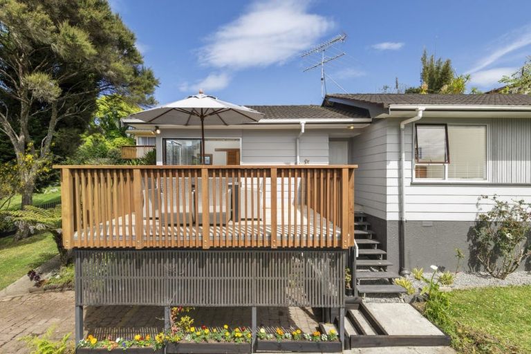 Photo of property in 31 Contessa Drive, Glenfield, Auckland, 0629