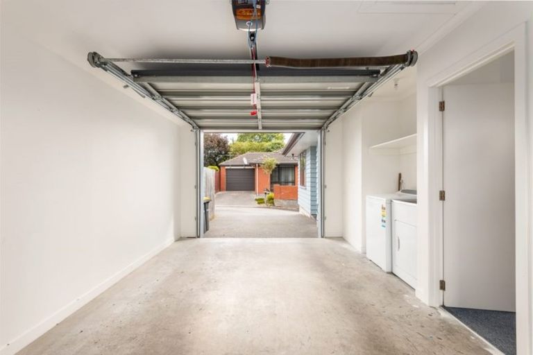 Photo of property in 1/241 Fifield Terrace, Opawa, Christchurch, 8023