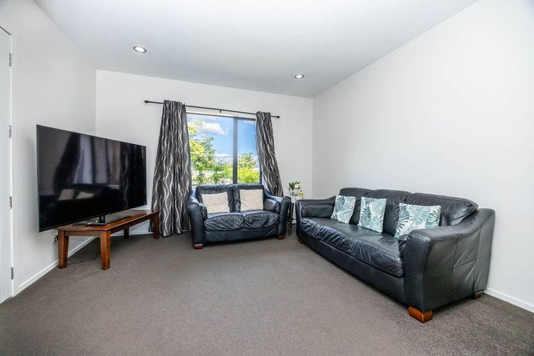 Photo of property in 15 Te Ironui Place, Huntington, Hamilton, 3210