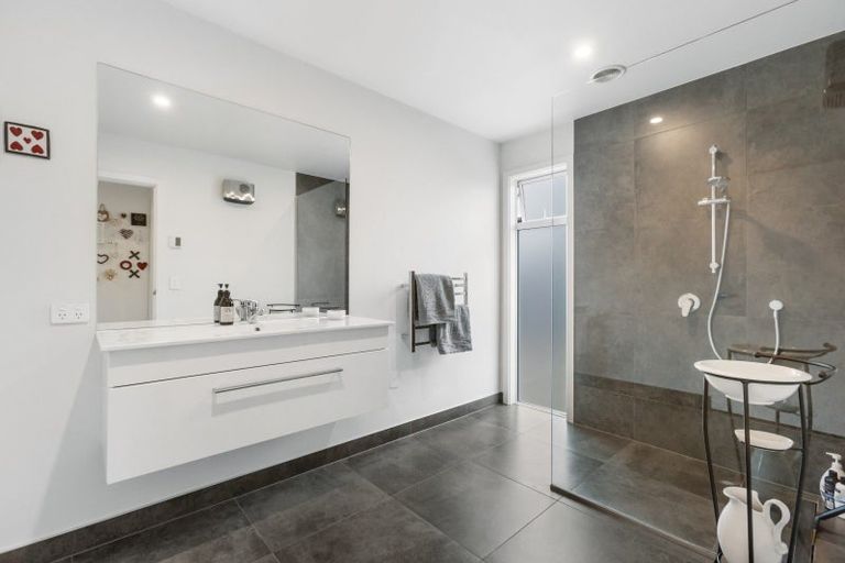 Photo of property in 16 Hosking Drive, Cromwell, 9310