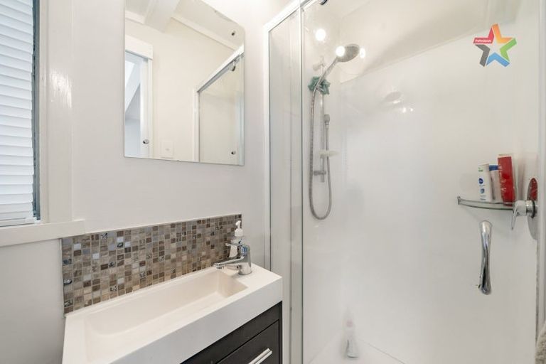 Photo of property in 31 Cedar Street, Maungaraki, Lower Hutt, 5010