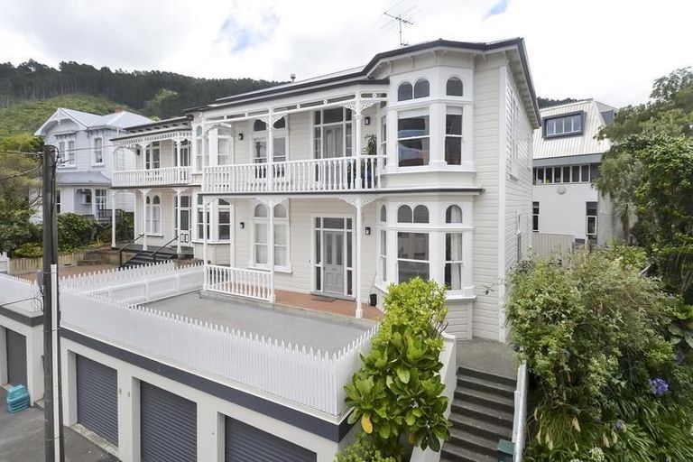 Photo of property in 1/17 Clifton Terrace, Kelburn, Wellington, 6012