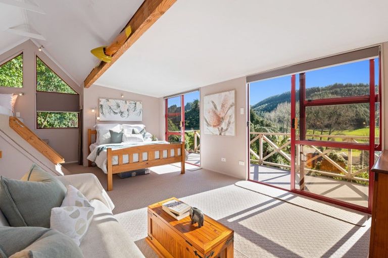 Photo of property in 92 Okareka Loop Road, Lake Okareka, Rotorua, 3076