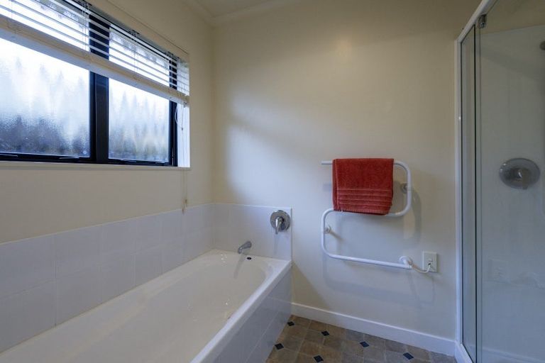 Photo of property in 11 Homewood Avenue, Levin, 5510