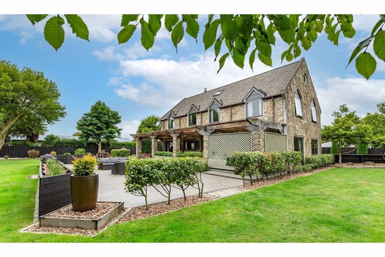 Photo of property in 58 Buckleys Road, Rangiora, 7400