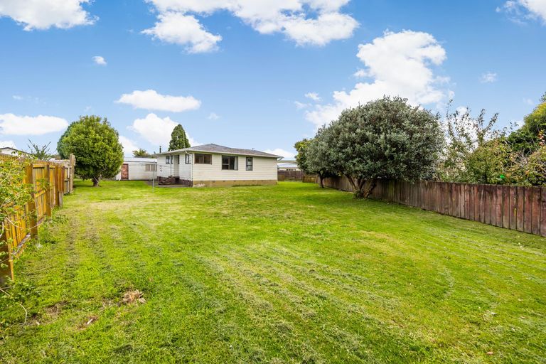 Photo of property in 12 Le Havre Place, Takanini, 2112
