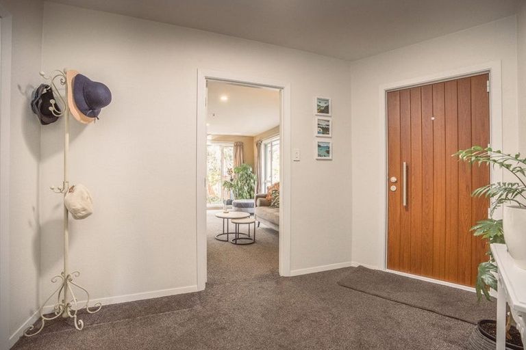Photo of property in 6 Hilldale Place, Hillsborough, Christchurch, 8022