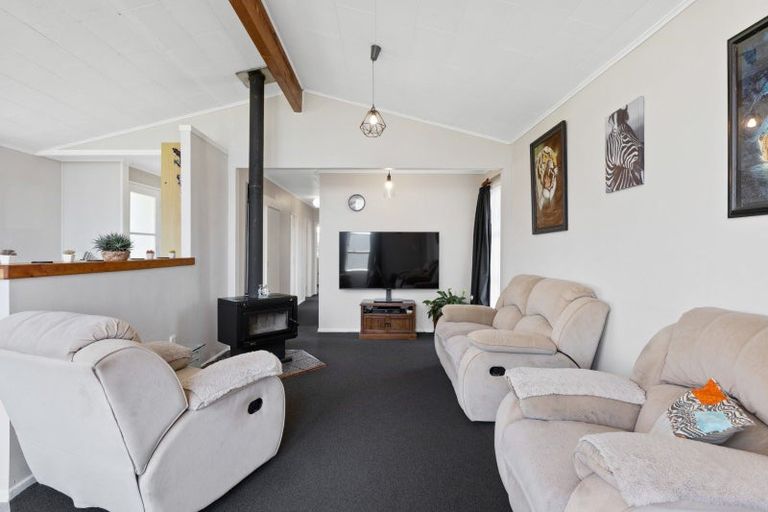 Photo of property in 5 Newbury Place, Waitara, 4320