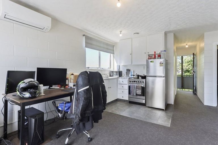 Photo of property in 5/112a Olliviers Road, Phillipstown, Christchurch, 8011