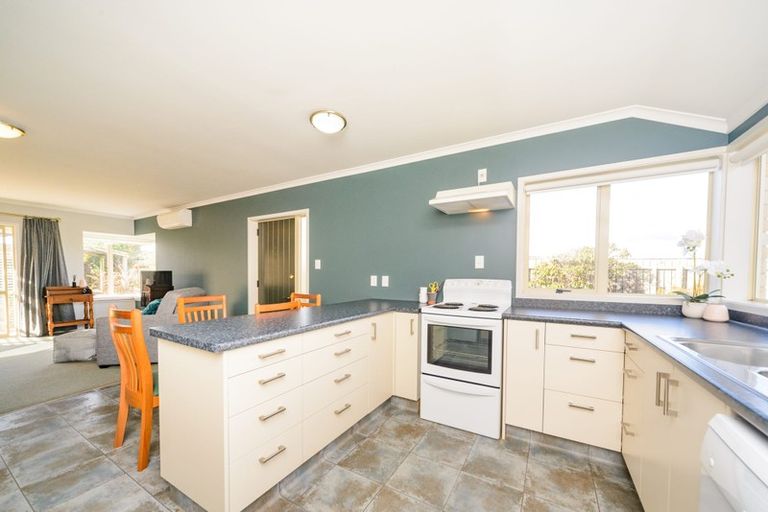 Photo of property in 9 Foxtail Fern, Kelvin Grove, Palmerston North, 4414