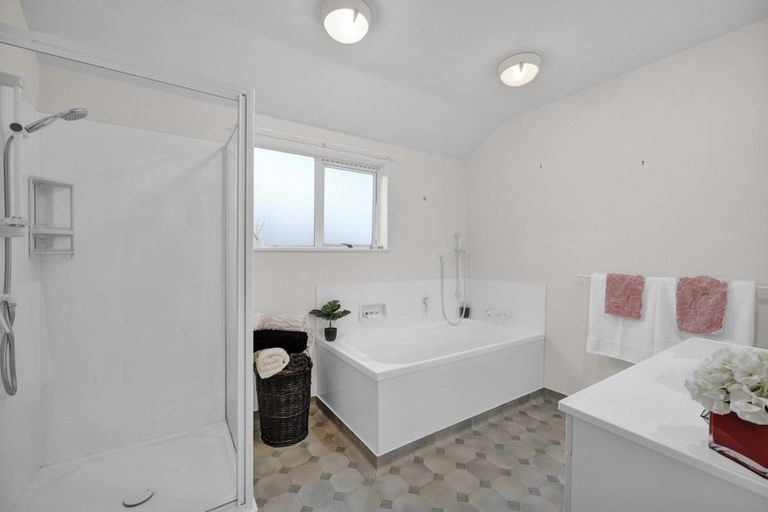 Photo of property in 625 Frankley Road, Hurworth, New Plymouth, 4371