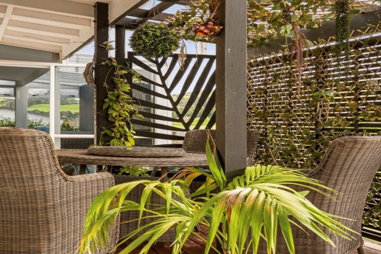 Photo of property in 10 Hillview Road, Waihi Beach, 3611