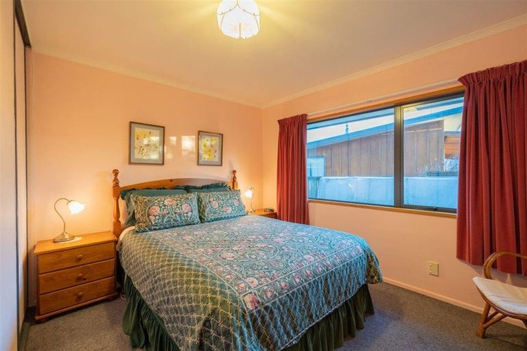 Photo of property in 8 Melland Place, Te Anau, 9600