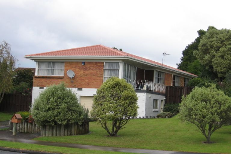 Photo of property in 7 Kurnell Drive, Botany Downs, Auckland, 2010