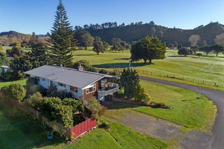 Photo of property in 12 Banks Street, Tolaga Bay, 4077