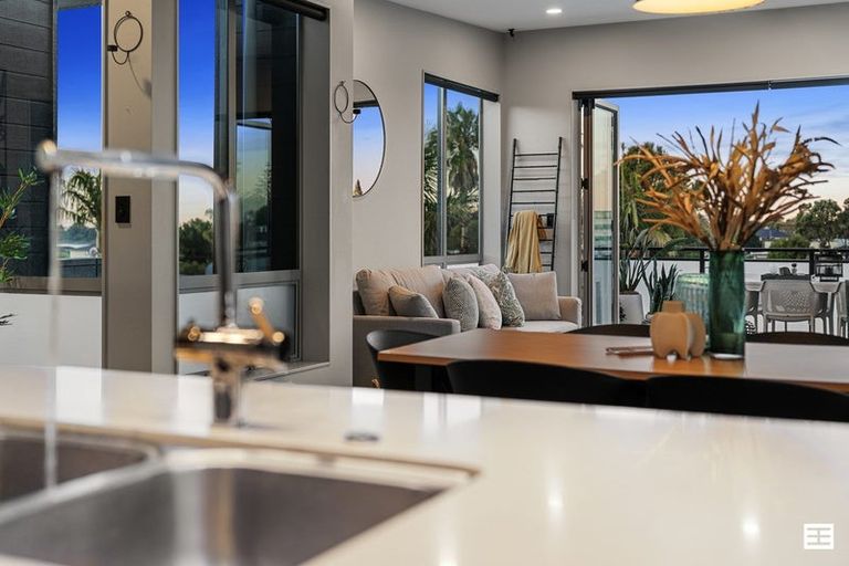 Photo of property in 118 Edgecumbe Road, Tauranga South, Tauranga, 3112