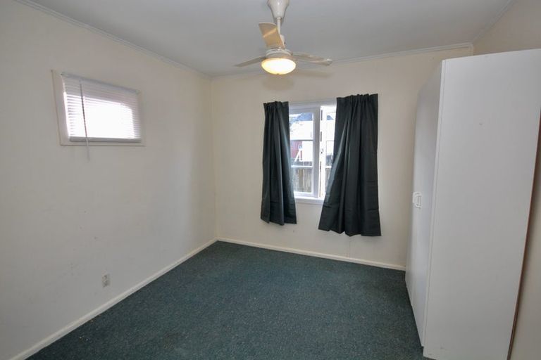 Photo of property in 2/162 Forrest Hill Road, Forrest Hill, Auckland, 0620