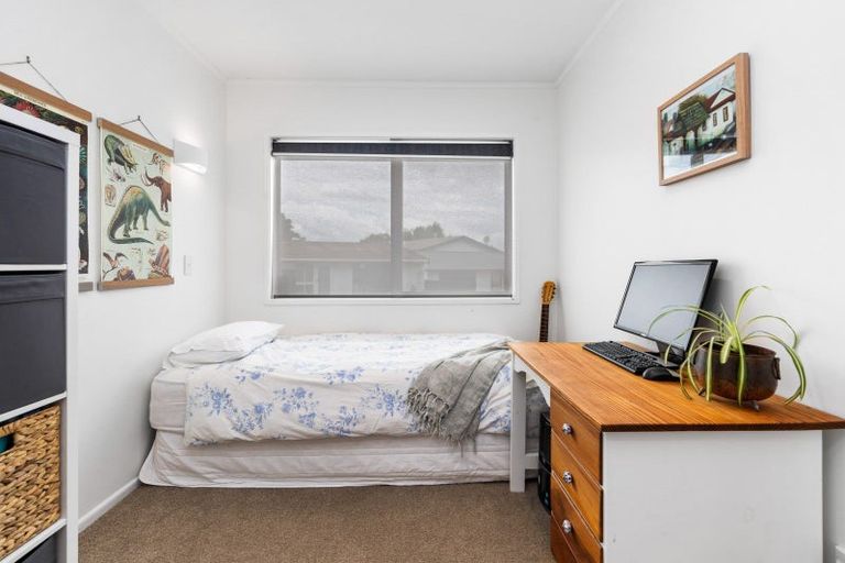 Photo of property in 6 Ranfurly Place, Te Kamo, Whangarei, 0112