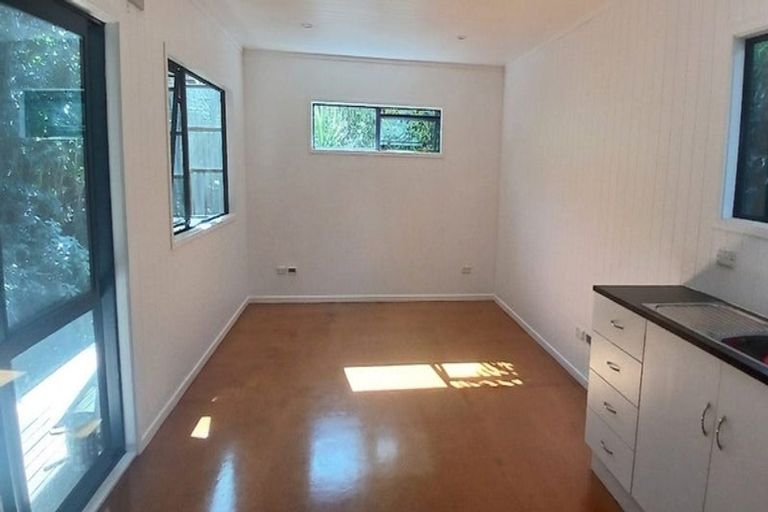 Photo of property in 13 Killarney Avenue, Torbay, Auckland, 0630