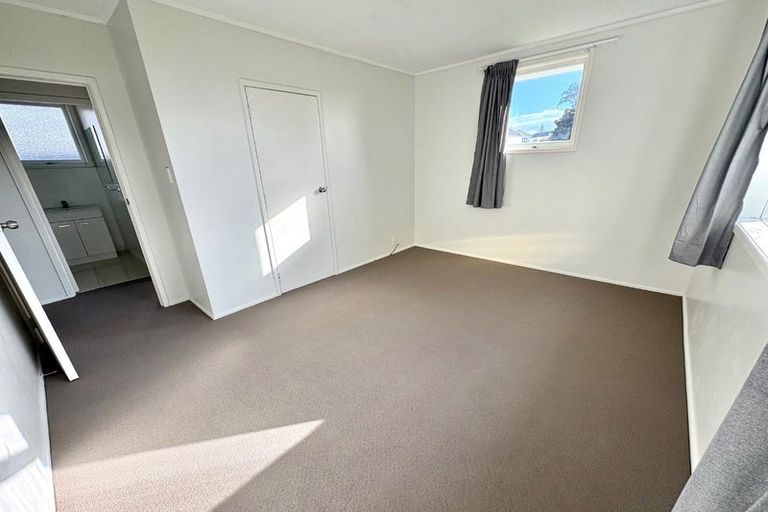Photo of property in 1 Hywell Place, Manurewa, Auckland, 2102