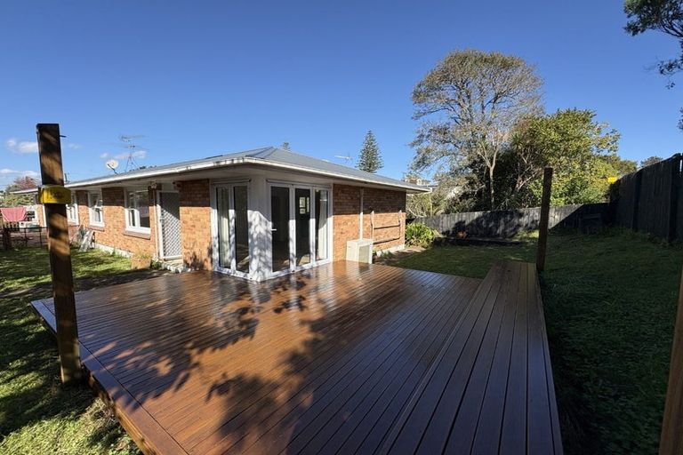Photo of property in 2/18 Nikau Street, New Lynn, Auckland, 0600
