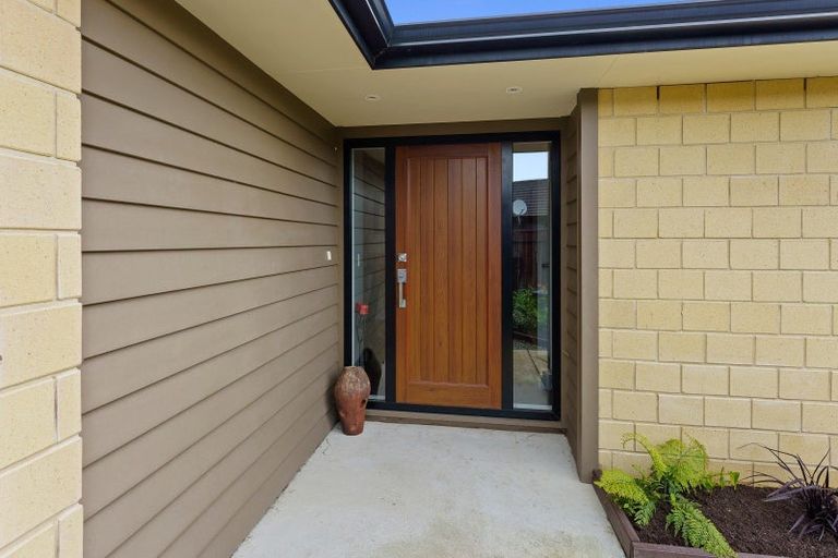 Photo of property in 8 Moy Place, Otaki, 5512