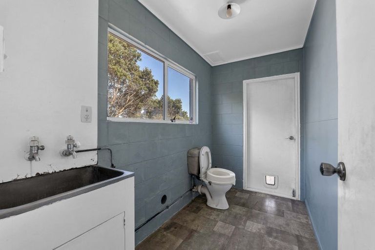 Photo of property in 15a Crownhill Street, Spotswood, New Plymouth, 4310