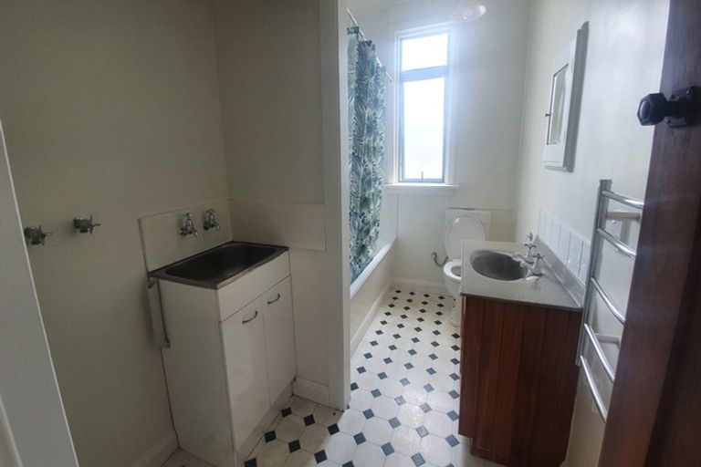 Photo of property in 10 Weymouth Street, New Plymouth, 4310