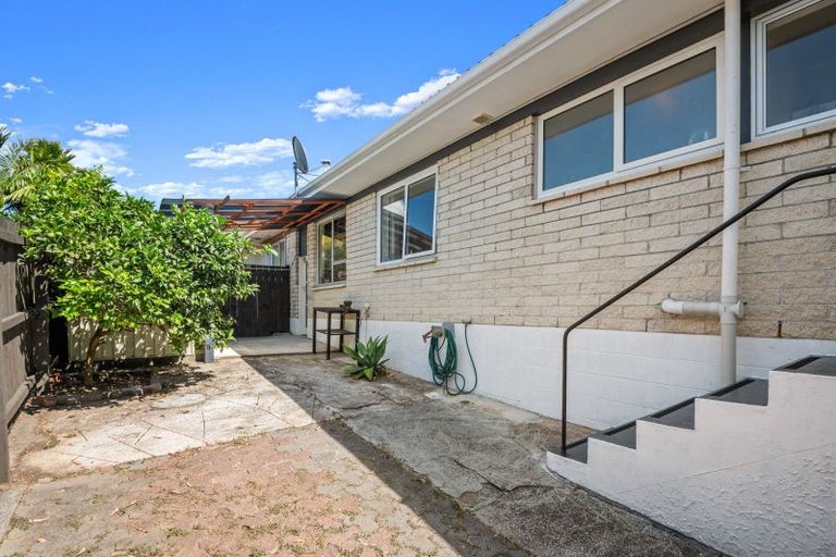 Photo of property in 1/19 Liam Place, Half Moon Bay, Auckland, 2012