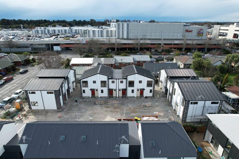 Photo of property in 4/60 Division Street, Riccarton, Christchurch, 8041