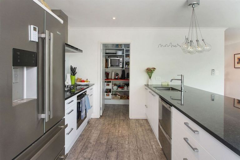 Photo of property in 3 Seaway Road, Clarks Beach, 2122