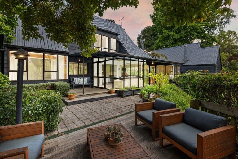 Photo of property in 31 Selwyn Road, Havelock North, 4130