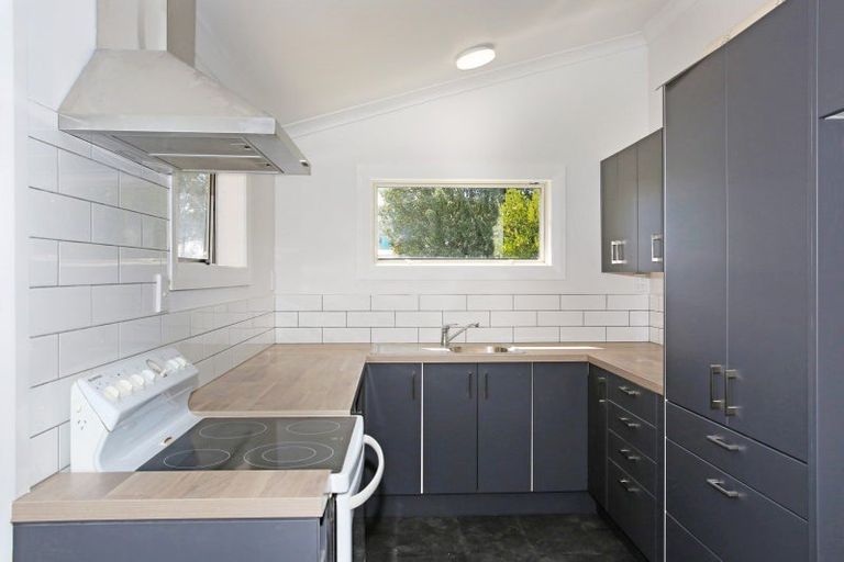 Photo of property in 1 Cadman Street, Dannevirke, 4930