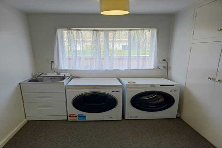 Photo of property in 1/39 Waimairi Road, Upper Riccarton, Christchurch, 8041