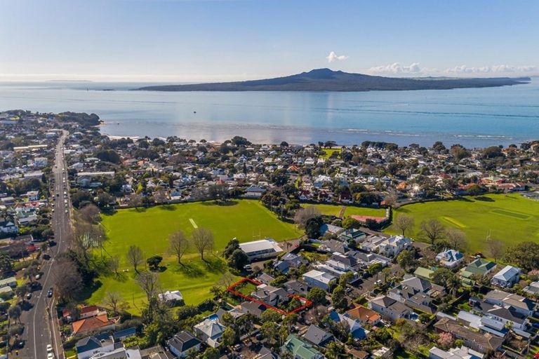 Photo of property in 11 Burgess Road, Devonport, Auckland, 0624