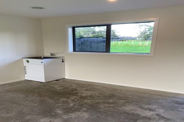 Photo of property in 51-53 Shaw Road, Oratia, Auckland, 0604