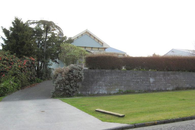 Photo of property in 5 Miranda Street, Stratford, 4332