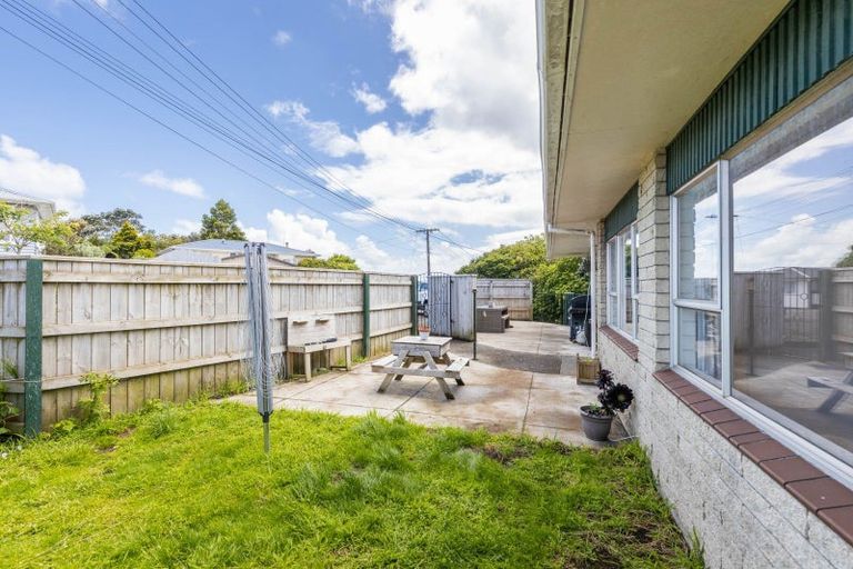 Photo of property in 5h Pembroke Street, Westown, New Plymouth, 4310