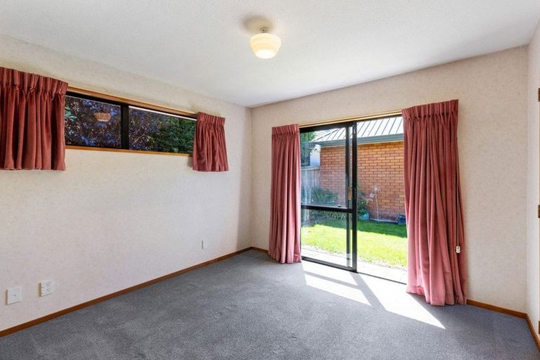 Photo of property in 1/437 Ilam Road, Bryndwr, Christchurch, 8052