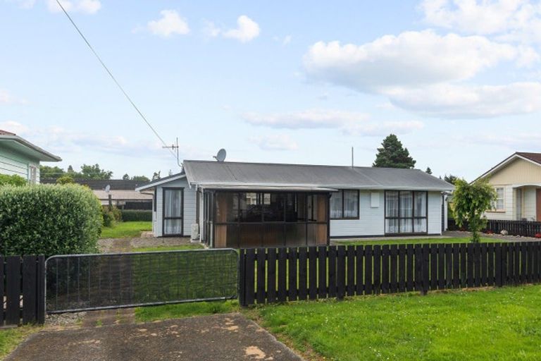 Photo of property in 44 Fox Street, Woodville, 4920