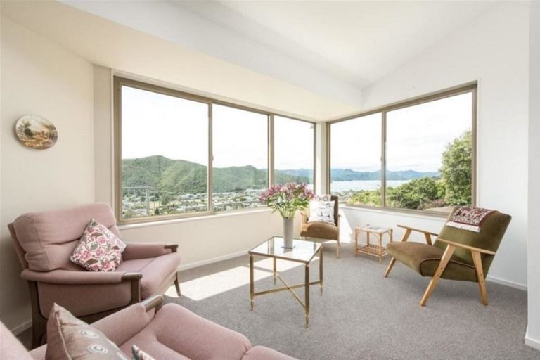 Photo of property in 28a Moana View Road, Waikawa, Picton, 7220