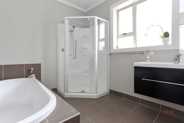 Photo of property in 17b Rochester Street, Linwood, Christchurch, 8062