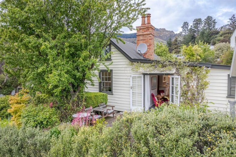 Photo of property in 20 Percy Street, Akaroa, 7520