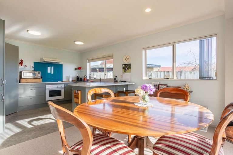 Photo of property in Rangeview Villas, 35/9 Fuller Close, Levin, 5510