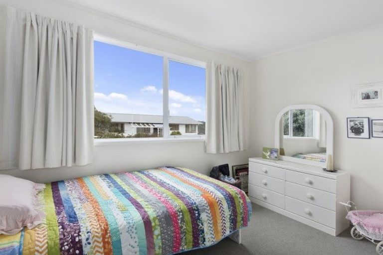 Photo of property in 49 Eskdale Road, Papakowhai, Porirua, 5024