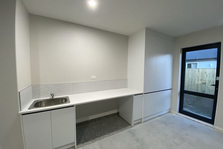 Photo of property in 8 Ahorangi Road, Silverdale, 0932