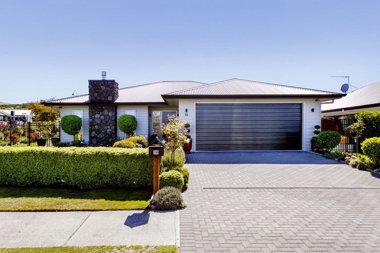 Photo of property in 16 Royal Coachman Drive, Nukuhau, Taupo, 3330