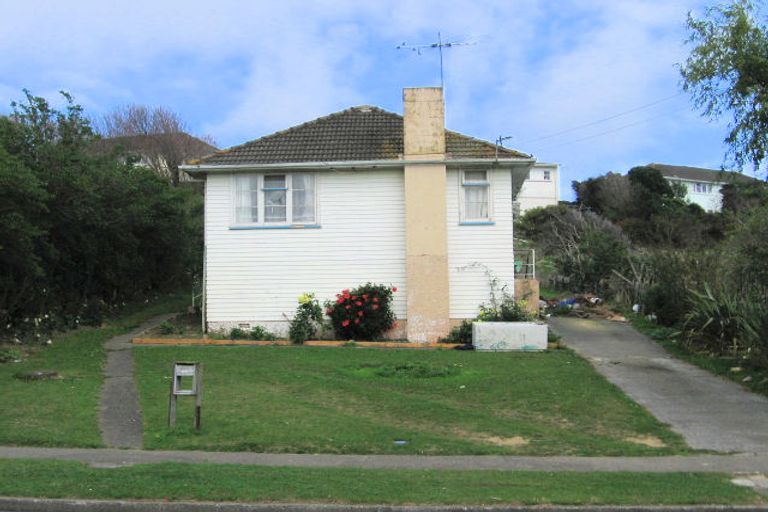 Photo of property in 211 Bedford Street, Cannons Creek, Porirua, 5024