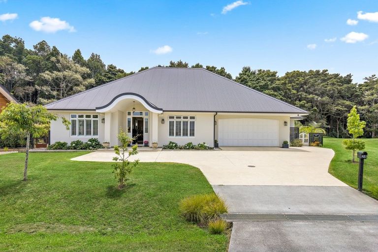 Photo of property in 28 Awanui Crescent, Matakana, Warkworth, 0985