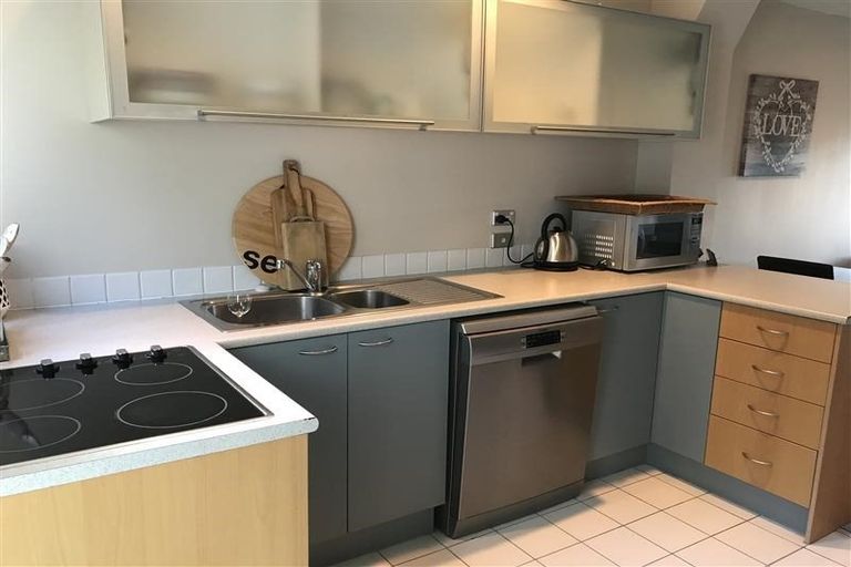 Photo of property in 3/17 Pannill Place, Oteha, Auckland, 0632